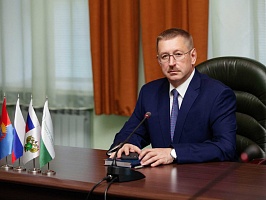 Ректор Мичуринского ГАУ В.А. Бабушкин поздравляет с Днем студента