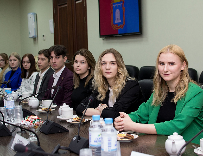 Председатель областной Думы Евгений Матушкин встретился со студентами Мичуринского ГАУ