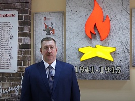 К Дню Победы стихотворение Степана Кадашникова «Не забывайте о войне» читают сотрудники Мичуринского ГАУ