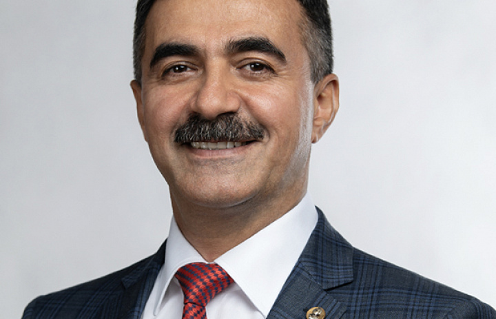 Поздравление с днем рождения директора Департамента координации деятельности организаций в сфере сельскохозяйственных наук Министерства науки и высшего образования РФ В.А. Багирова