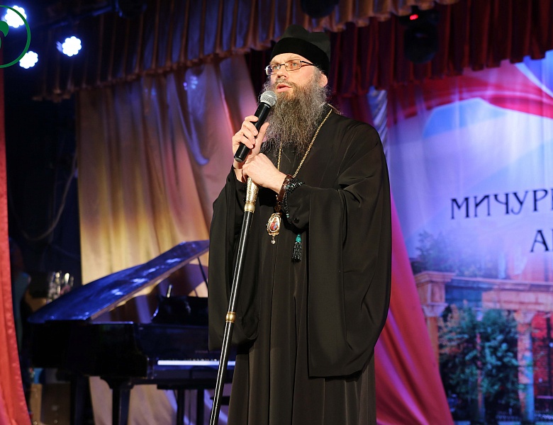 Фестиваль патриотического творчества к 75-летию Победы в ВОВ прошел в Мичуринском ГАУ