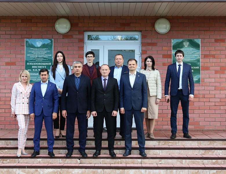 Видео. Посещение делегацией посольства Узбекистана Мичуринского ГАУ