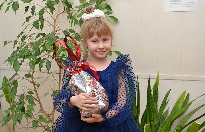Дети сотрудников Мичуринского ГАУ получили новогодние подарки