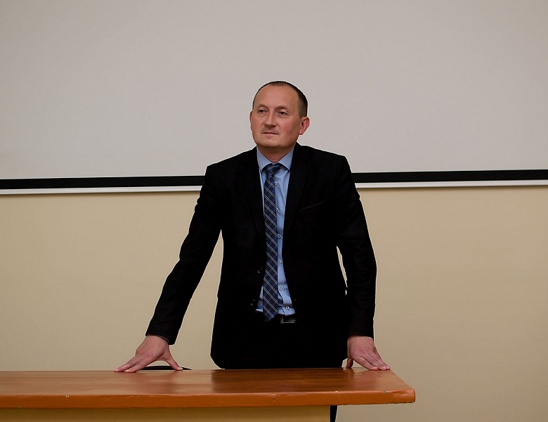 Сергей Жидков провел рабочие встречи с коллективами учебных подразделений вуза