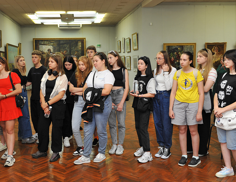 Юные жители ДНР посетили объекты Мичуринского ГАУ